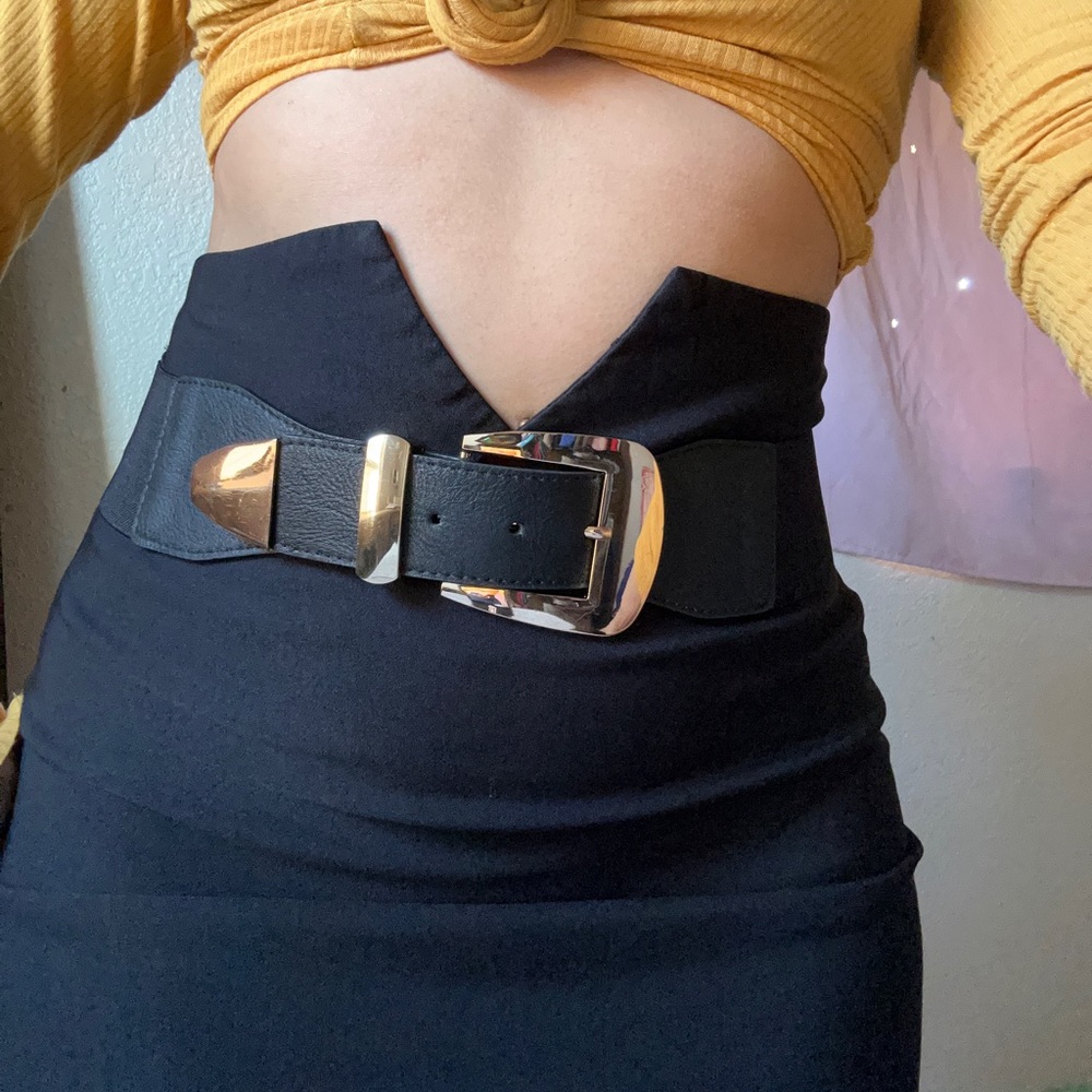 Everyday black waist belt accessory